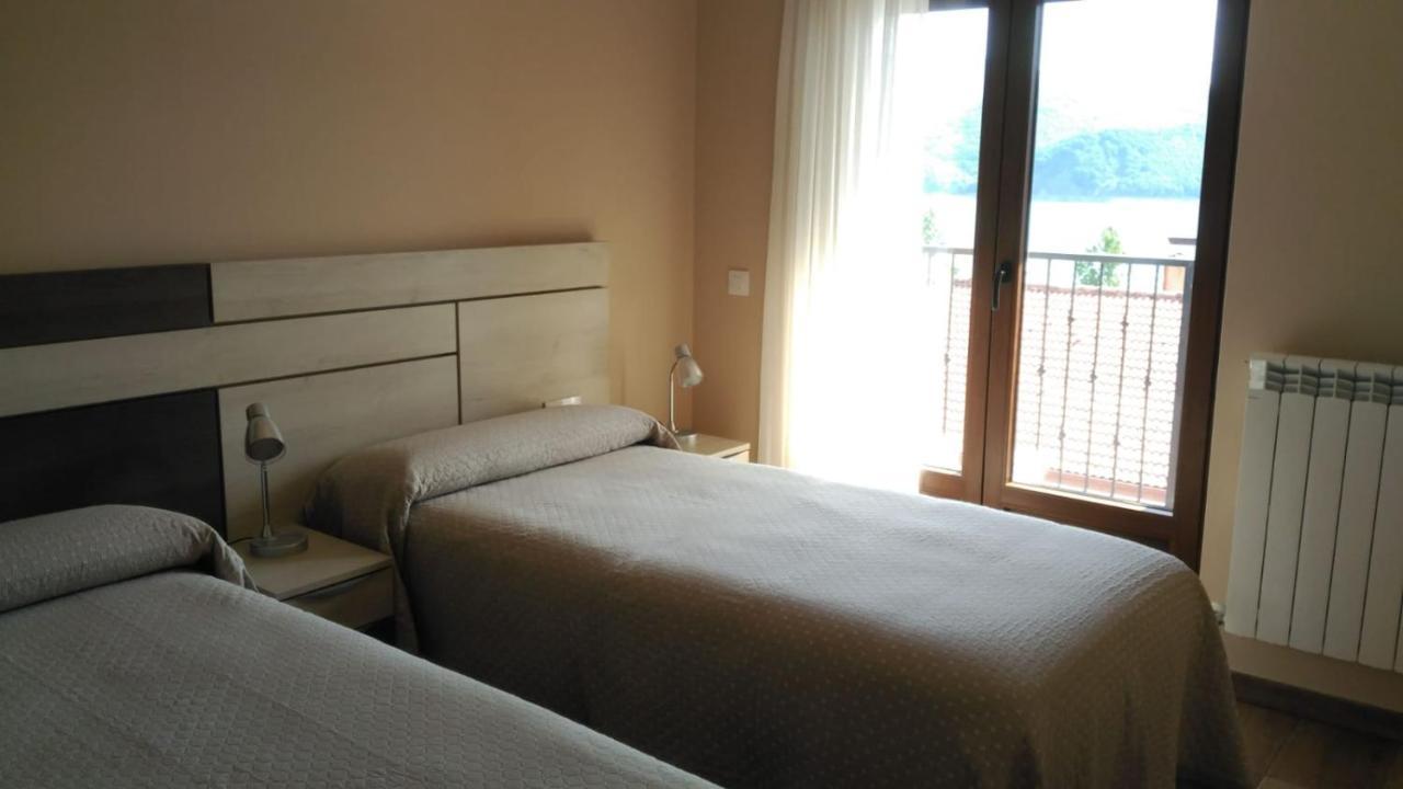 Los Casares Riano  Exterior photo